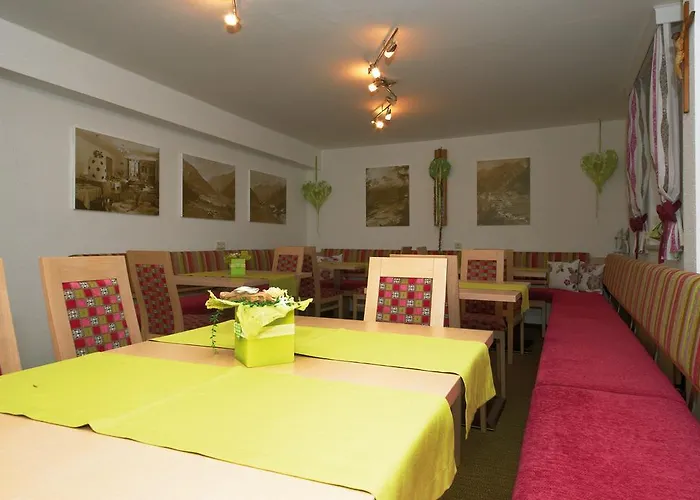 Pitze ゲストハウス 3*